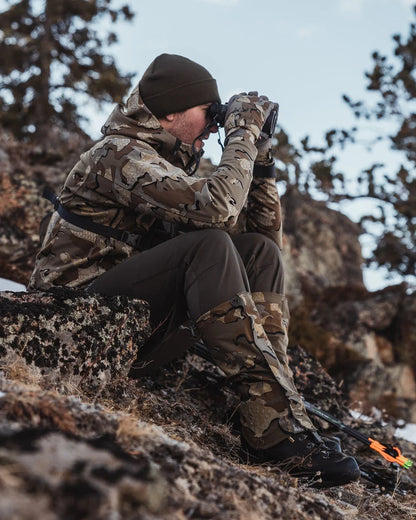 Axis Hybrid Hooded Jacket | Carbon